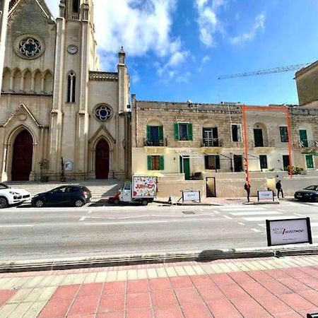 Seafront Beach House In St.Julians Vila Sliema Exterior foto